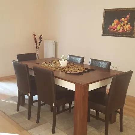 Apartment Sweet *
